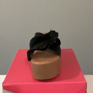 Nature Breeze Black Ruffle Platform Sandals